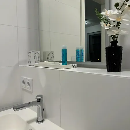 Small Flat In The Centre, For Two People Apartment Luxembourg
